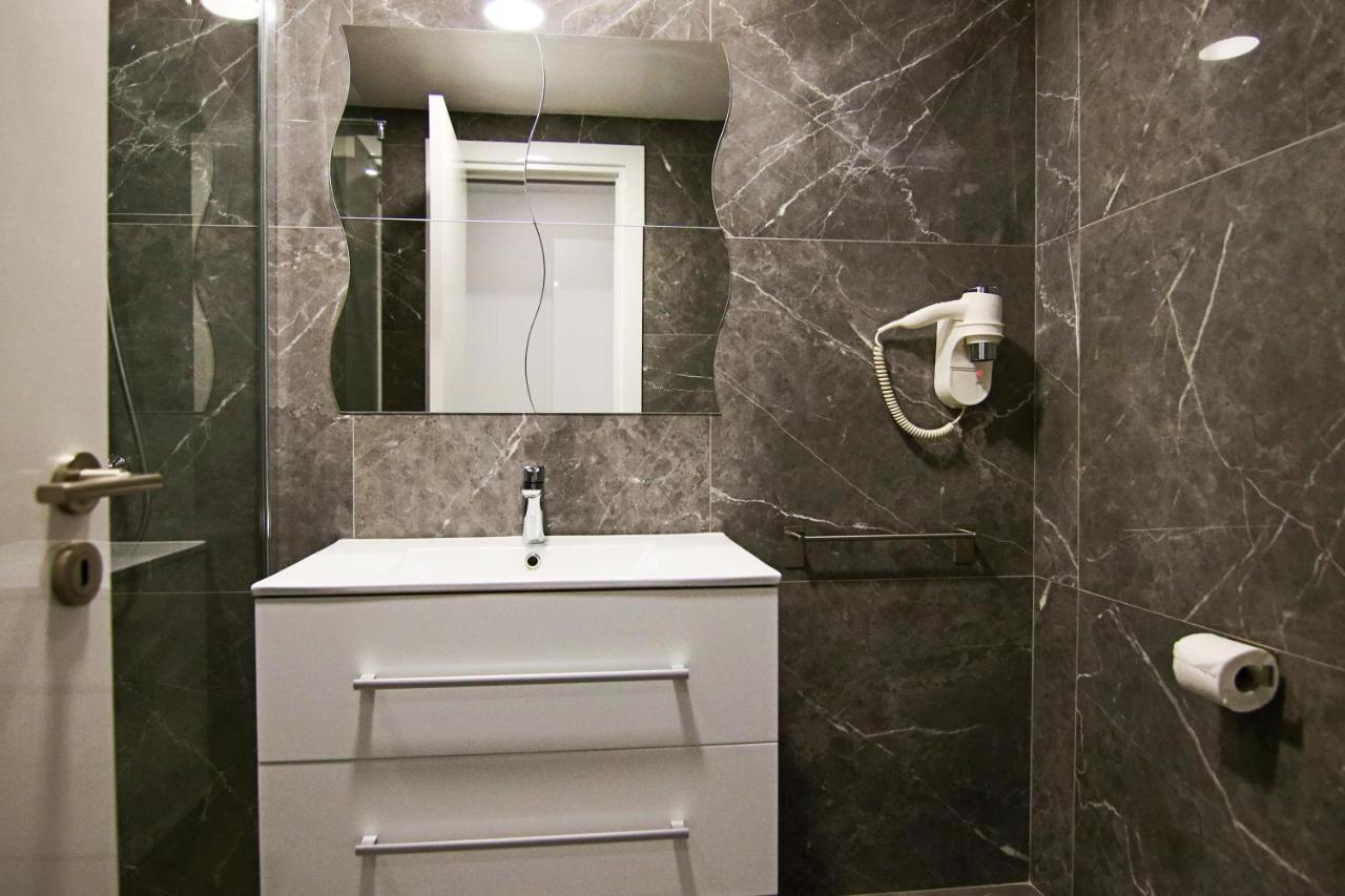 Phaedrus Living: Luxury Suite Nicosia 502 المظهر الخارجي الصورة